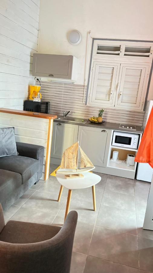 Les Algues De La Chapelle Bleu Horizon Holiday home Anse-Bertrand