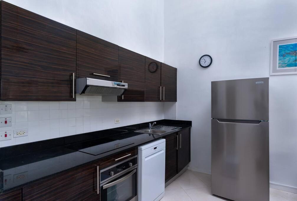 Apartment Private On The West Coast Of Barbados Saint James