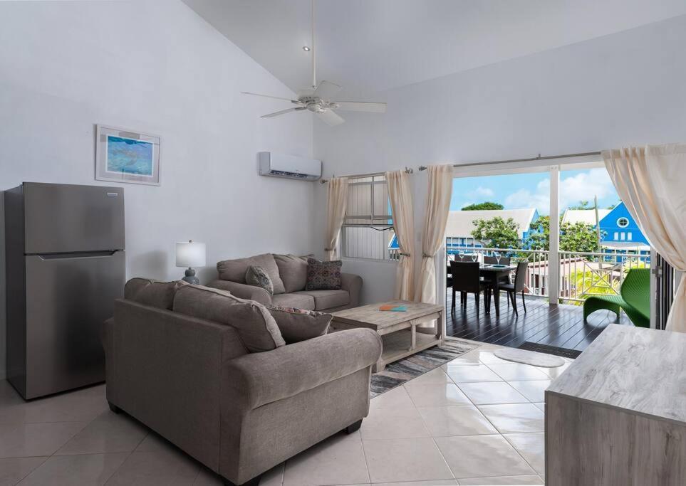 Private On The West Coast Of Barbados * Saint James