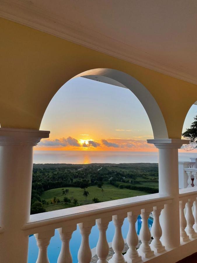 El Castillo Tropical Homestay Cabrera