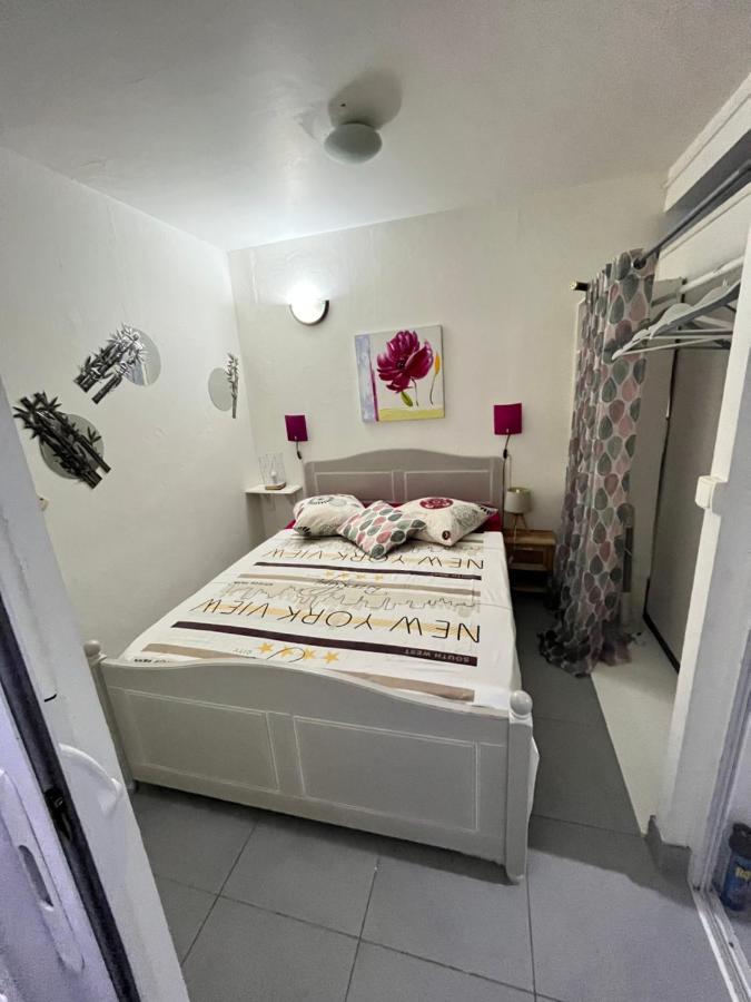 Les Algues De La Chapelle Bleu Horizon Holiday home Anse-Bertrand