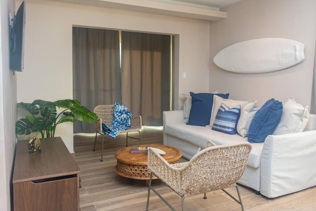 Tradewinds Apartment