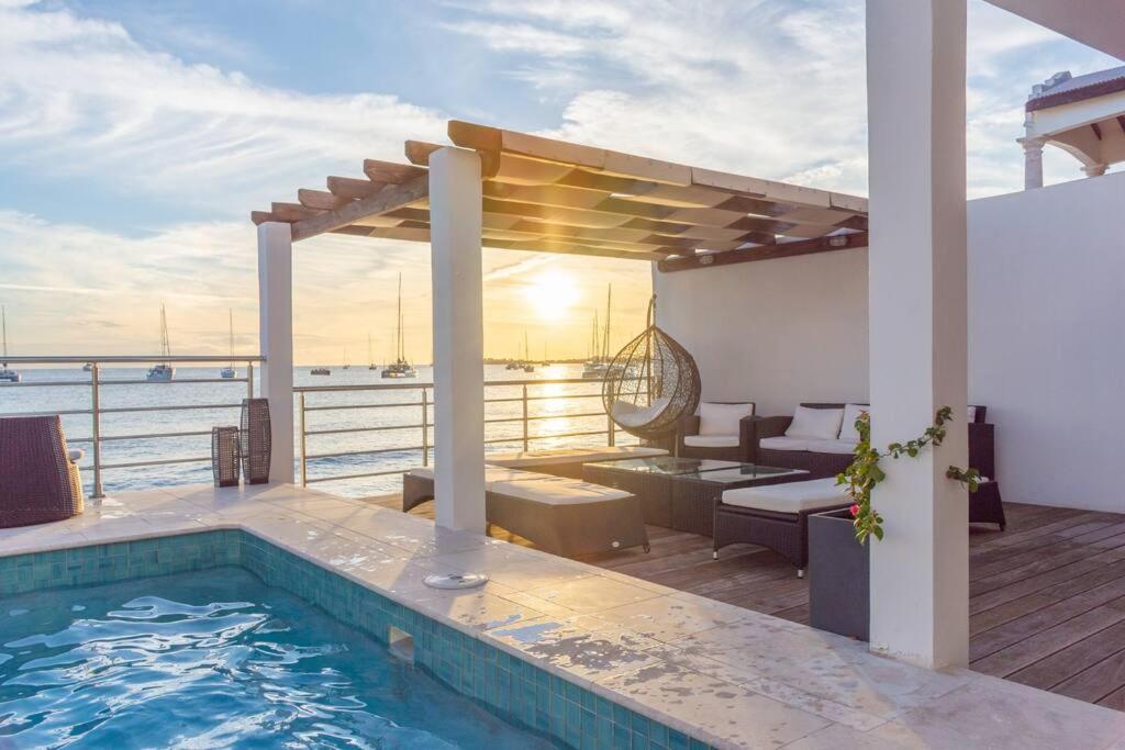 Tradewinds Apartment