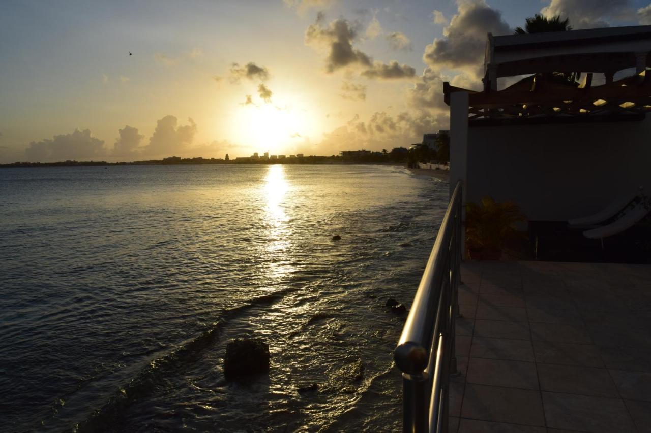 Apartment Tradewinds *