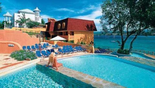 Hotel Bay And Victorian House