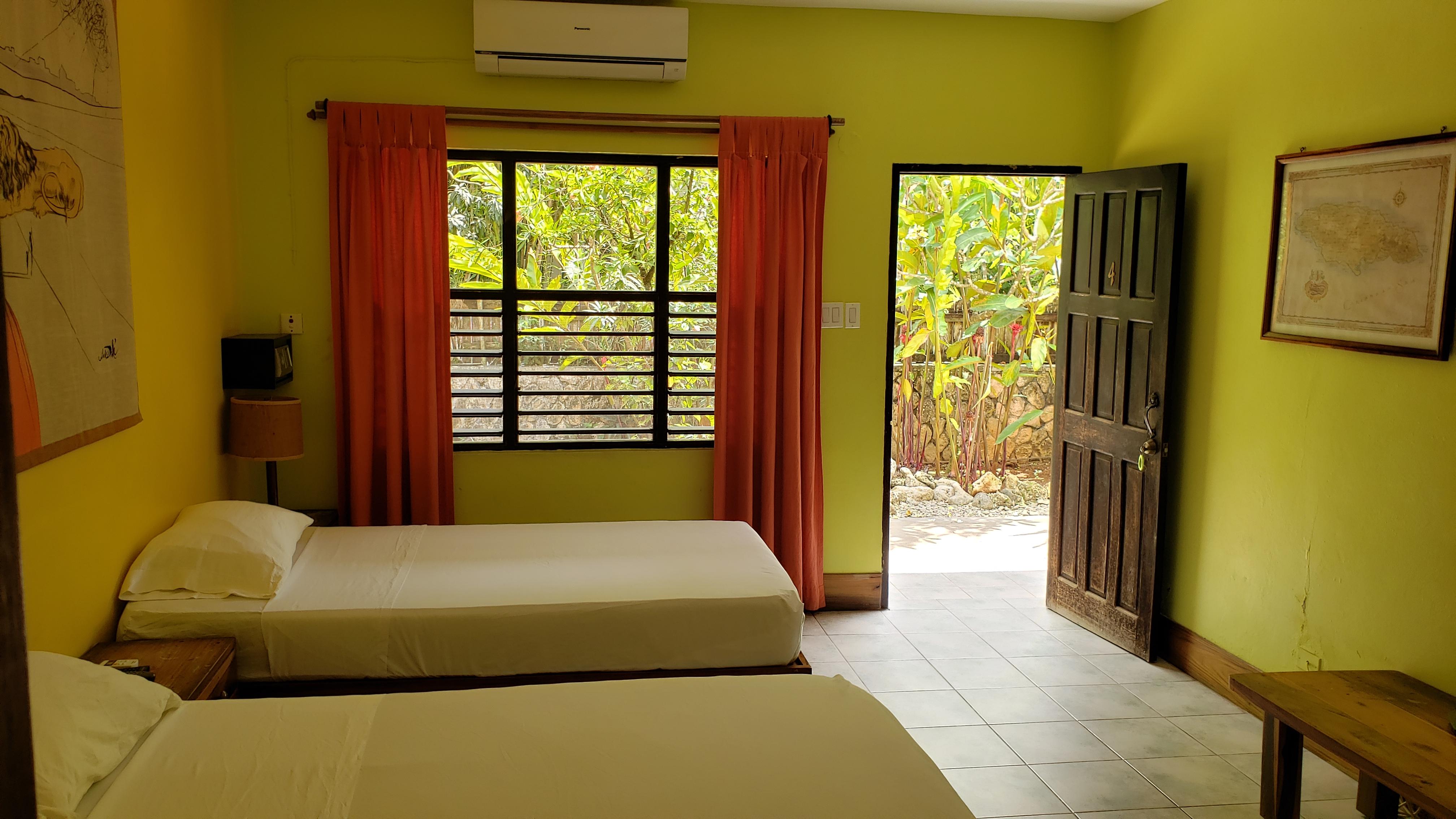 Hotel Sunrise Club