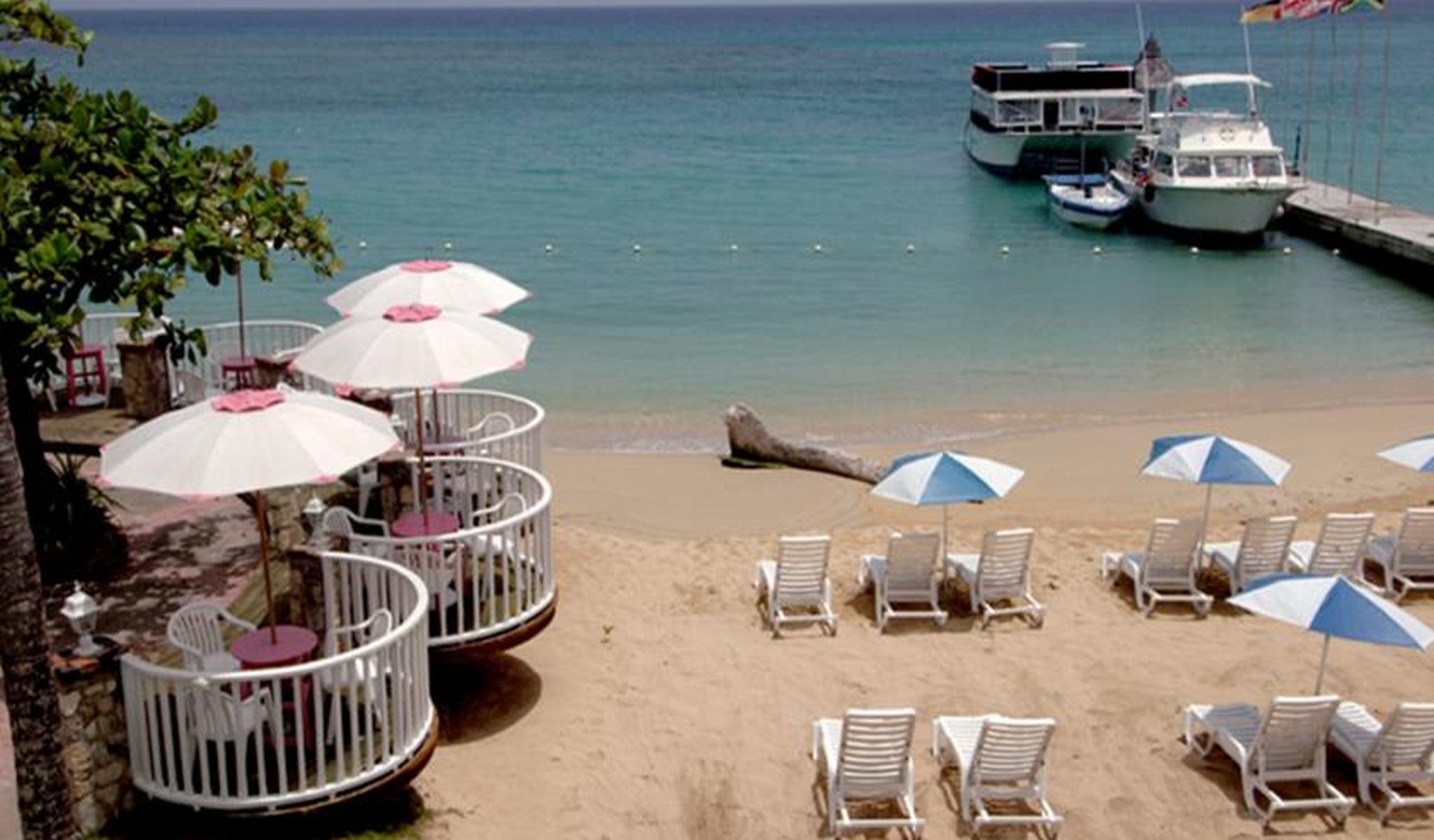 Shaw Park & 3* Ocho Rios