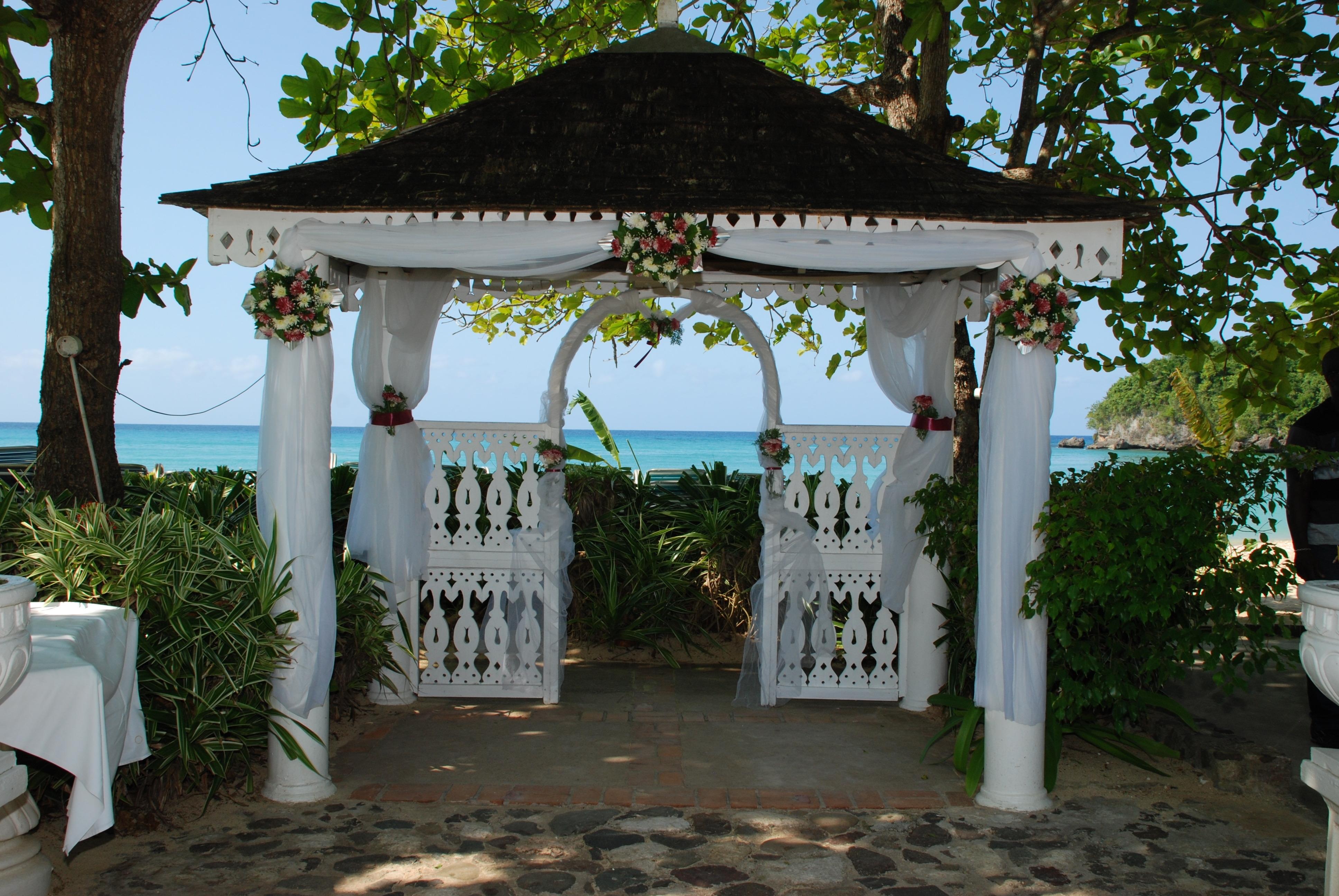 Shaw Park & 3* Ocho Rios