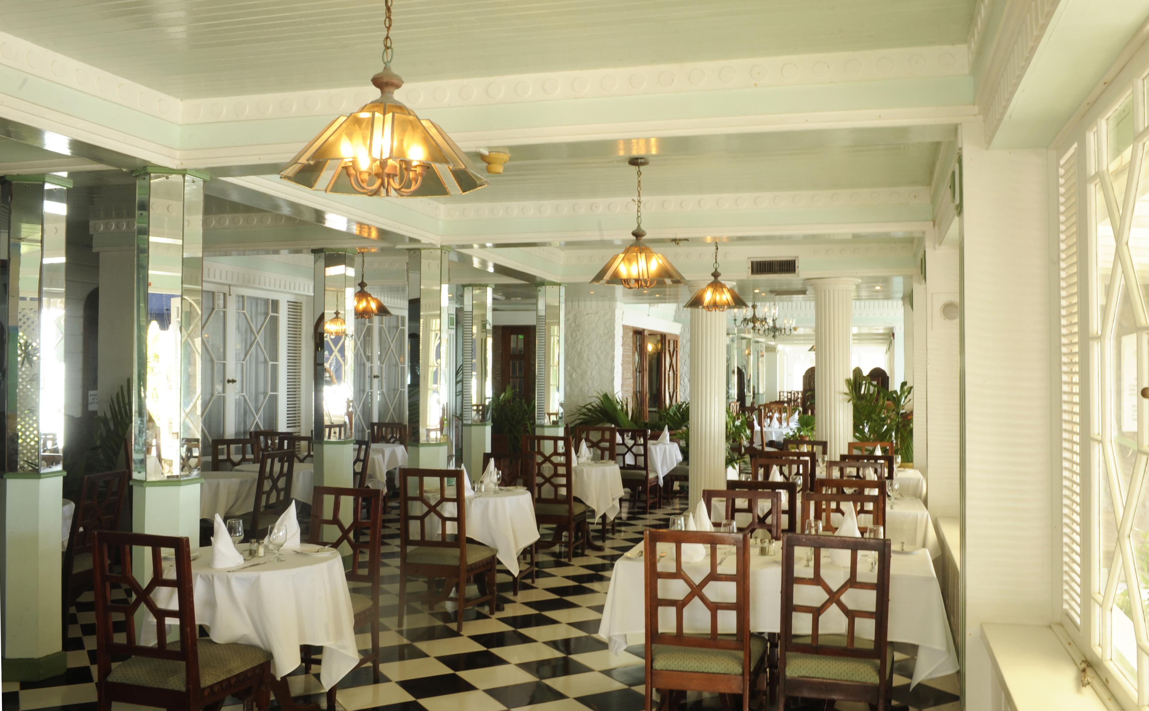 Hotel Shaw Park &