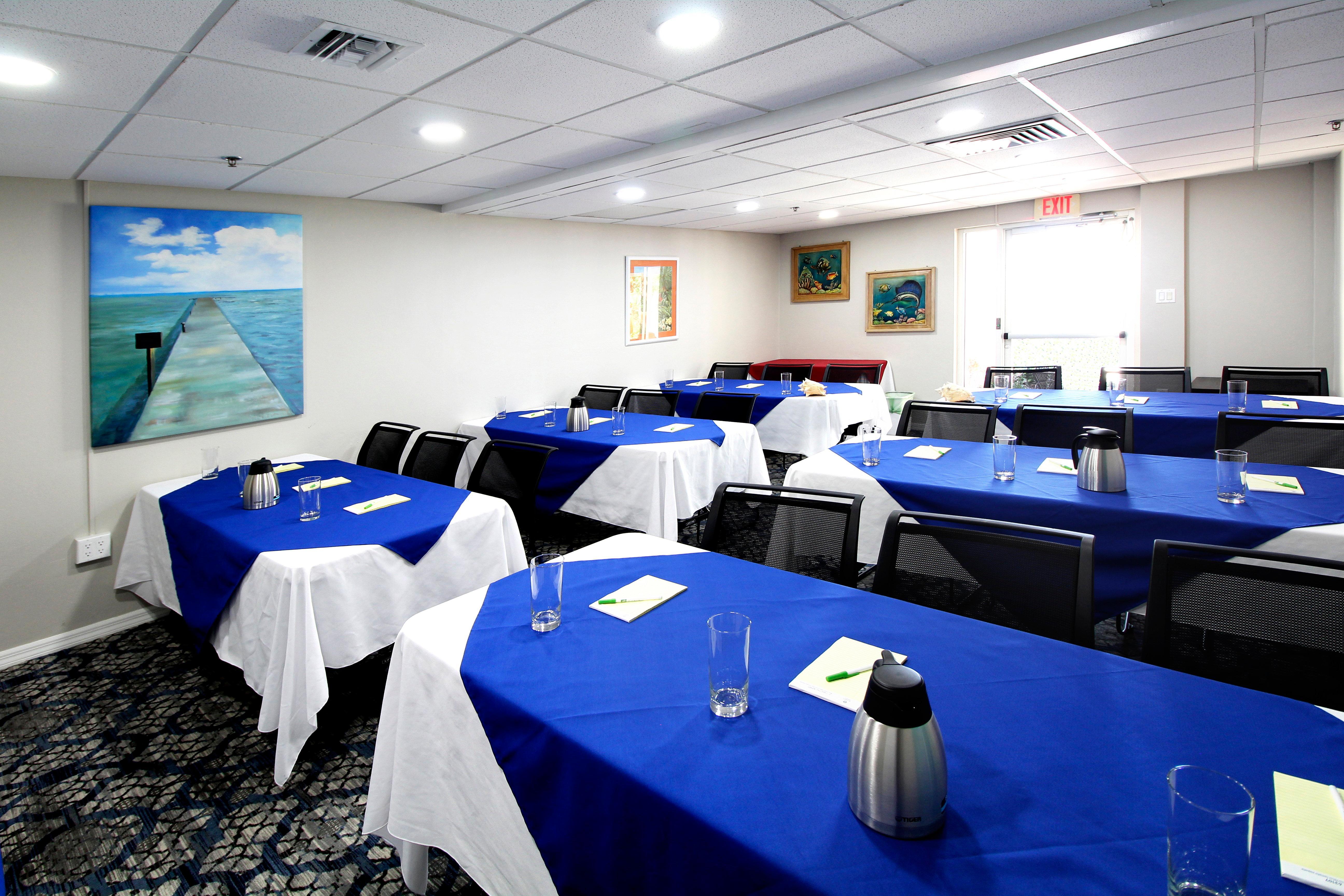 Holiday Grand Cayman By Ihg (adults Only)