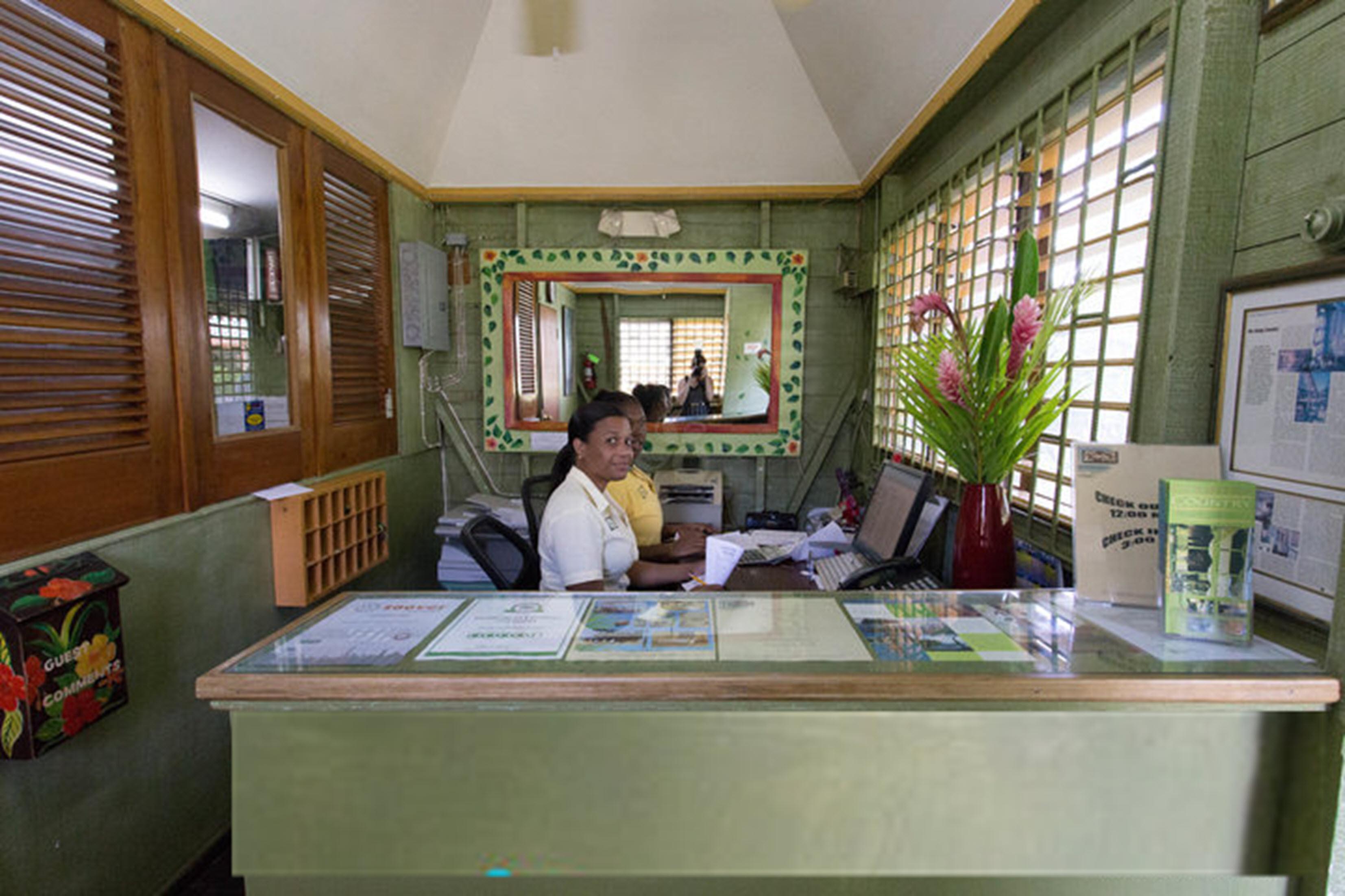 Country Country Hotel