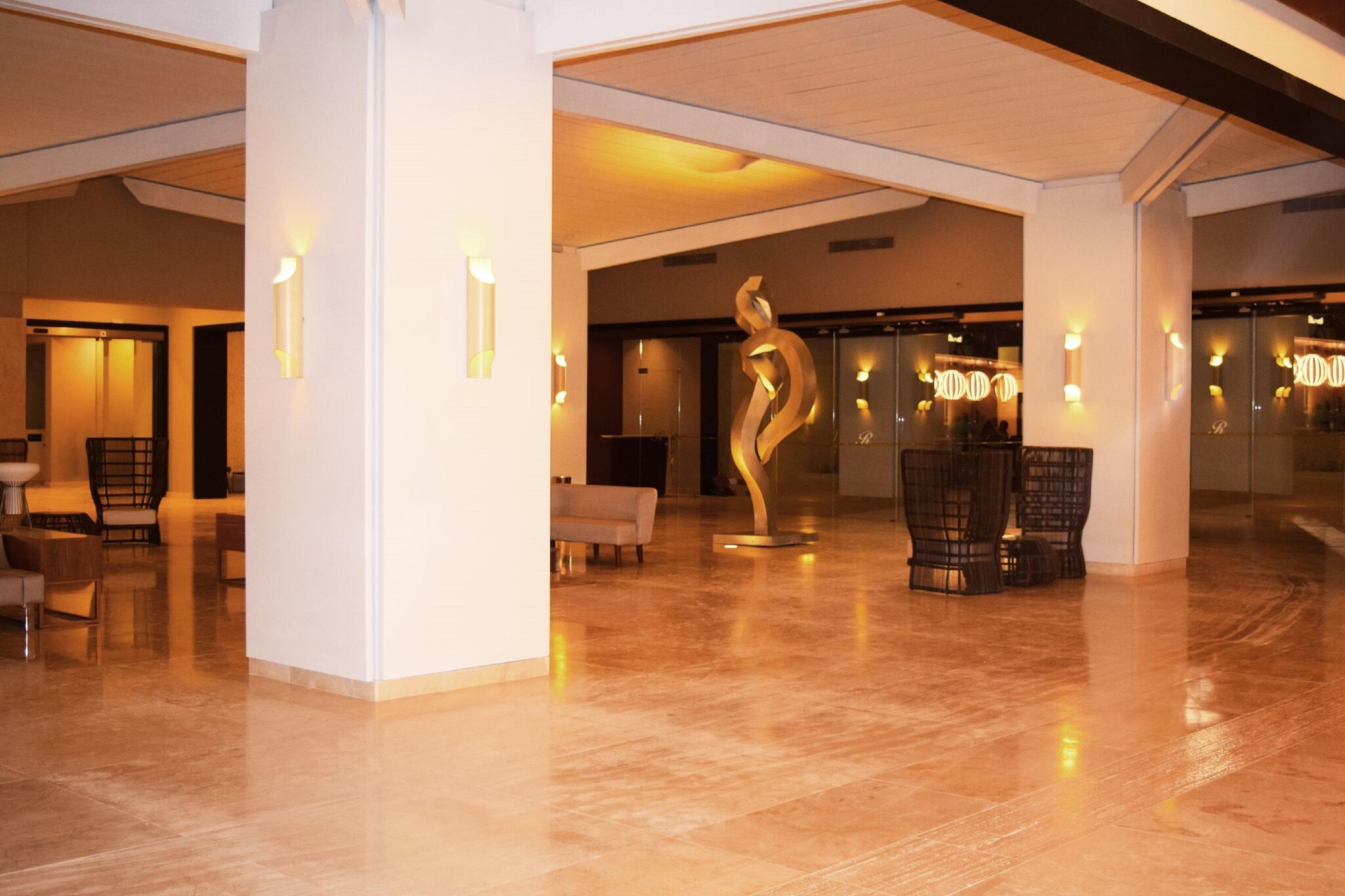 Resort Royalton Blue Waters Montego Bay, An Autograph Collection