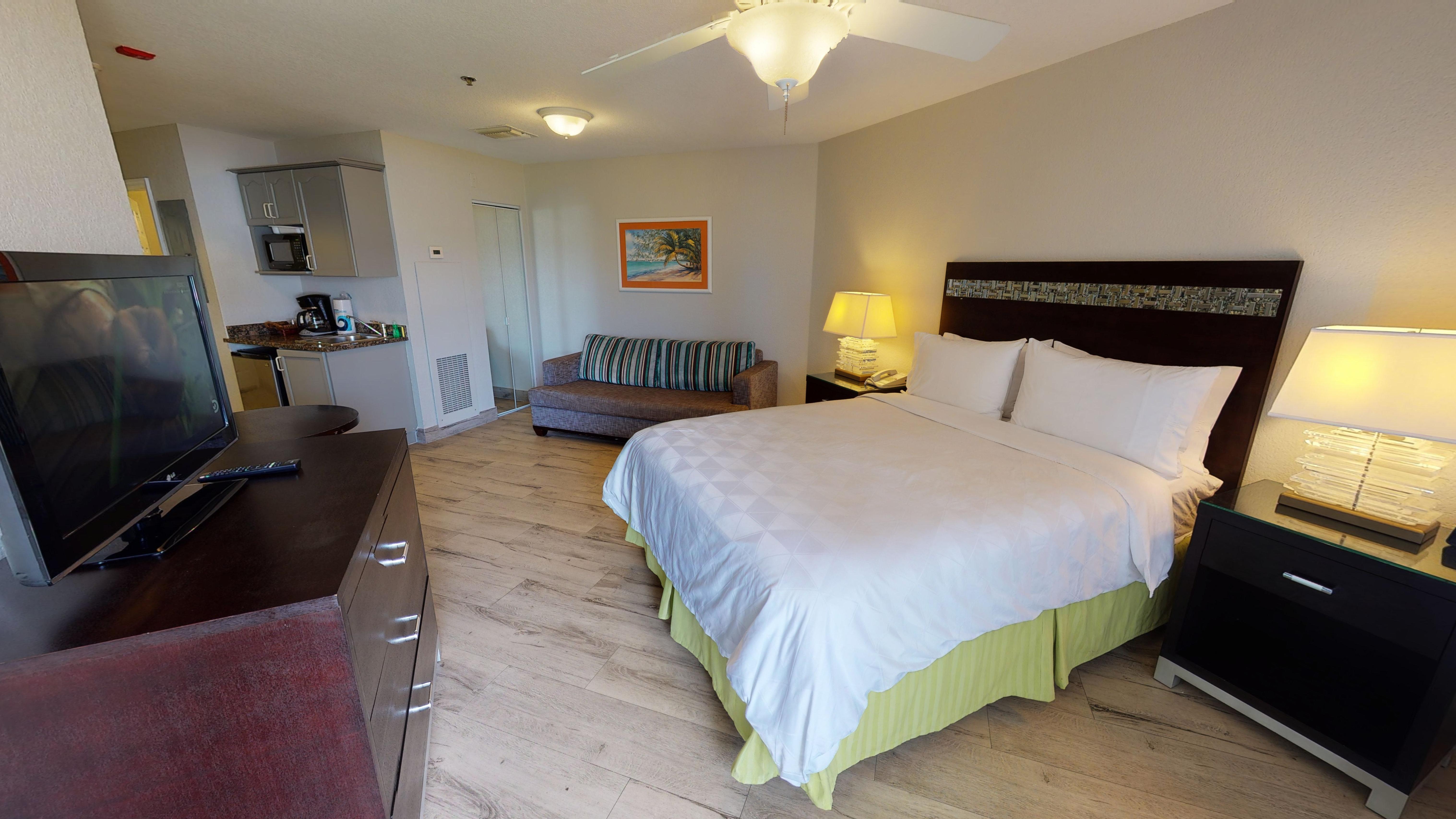 The Grand Caymanian 3*