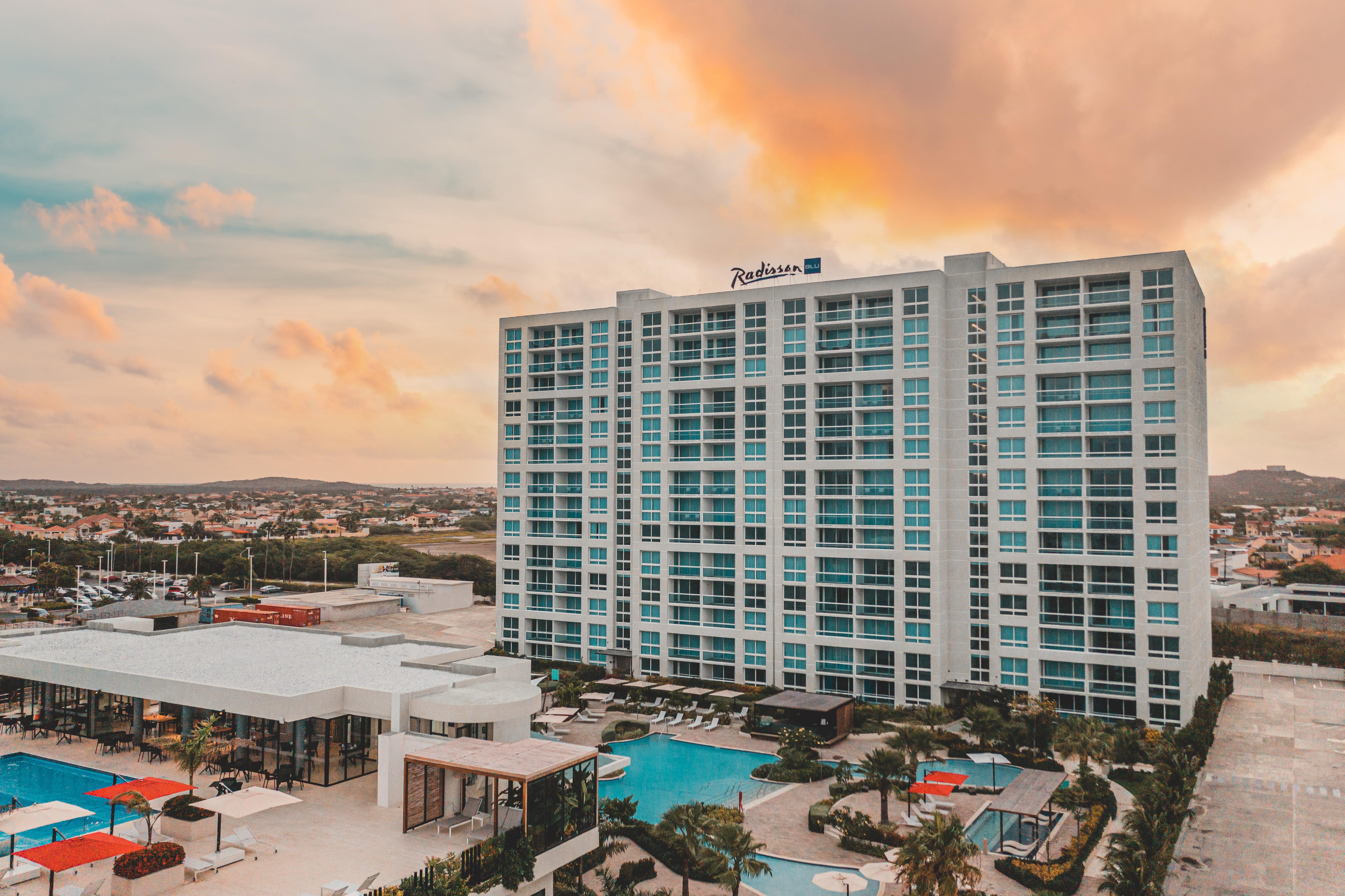 Radisson Blu Aruba Palm Beach