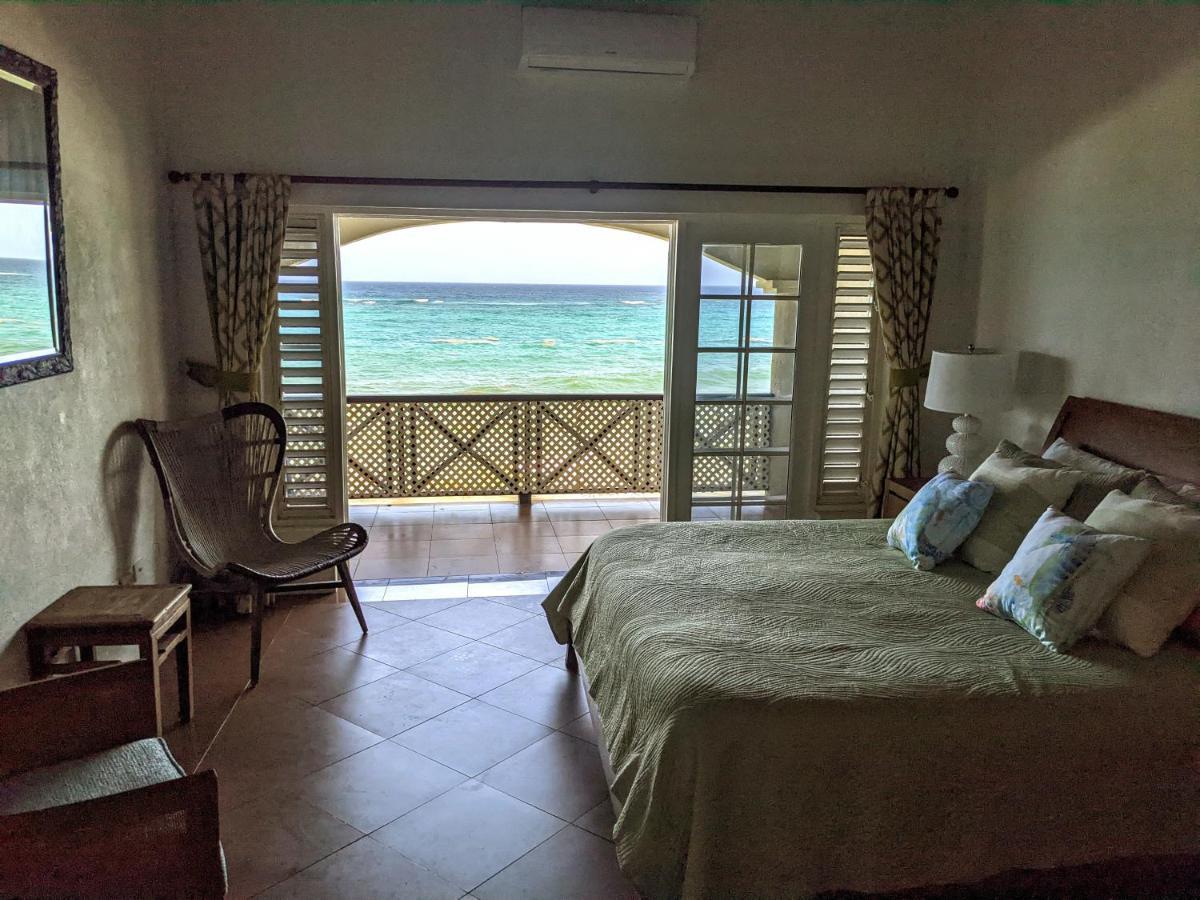 Breezy Ocean Front Close To The Beaches * Christ Church