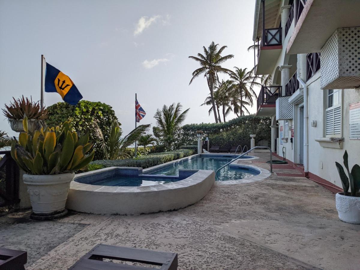 Breezy Ocean Front Close To The Beaches Apartment