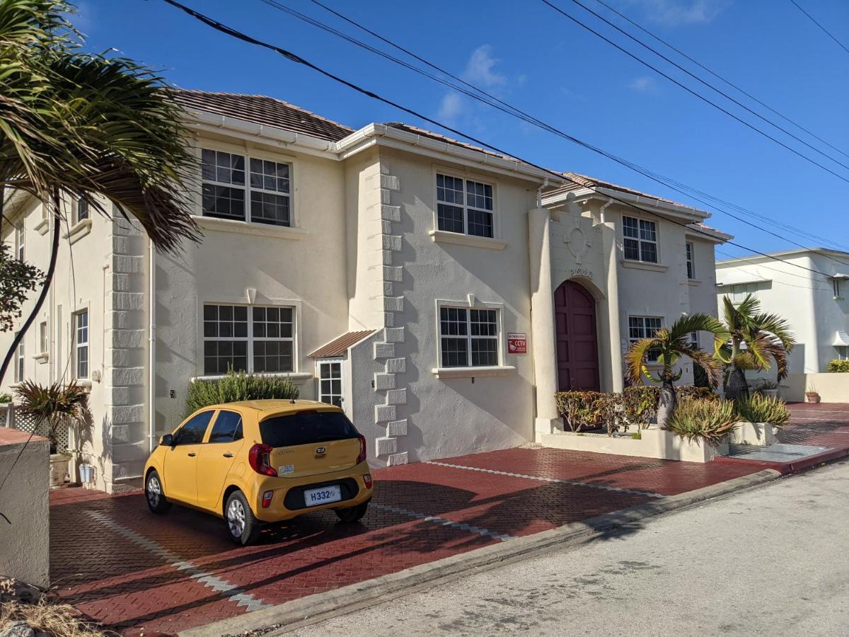 Apartment Breezy Ocean Front Close To The Beaches *
