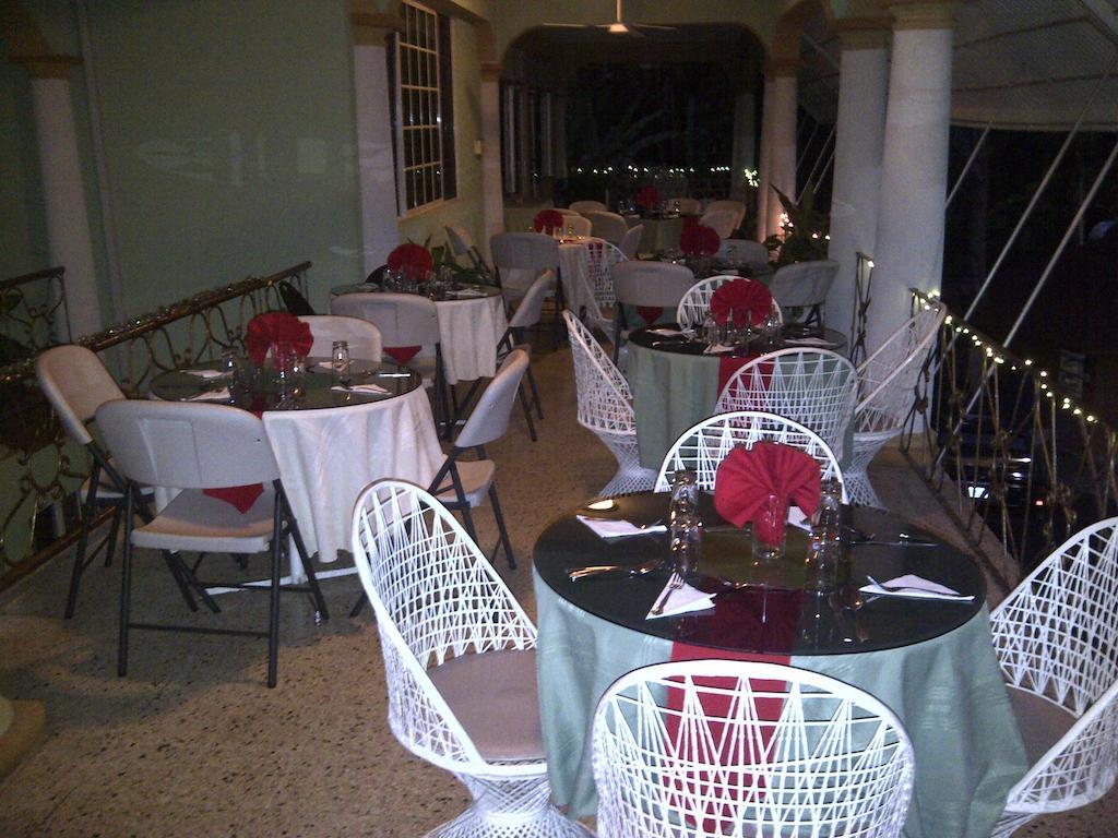 Palm Bay & Restaurant