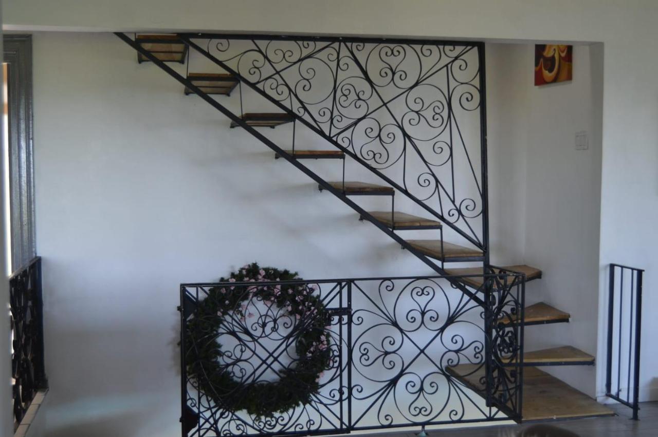 Dianna - Entire Villa, Roof Terrace, Pool, Garden, Sea Views Near Dunn's River Villa *