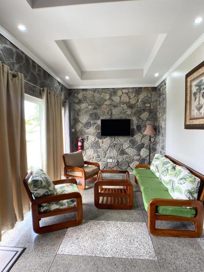 Stonetrail Hotel Arnos Vale