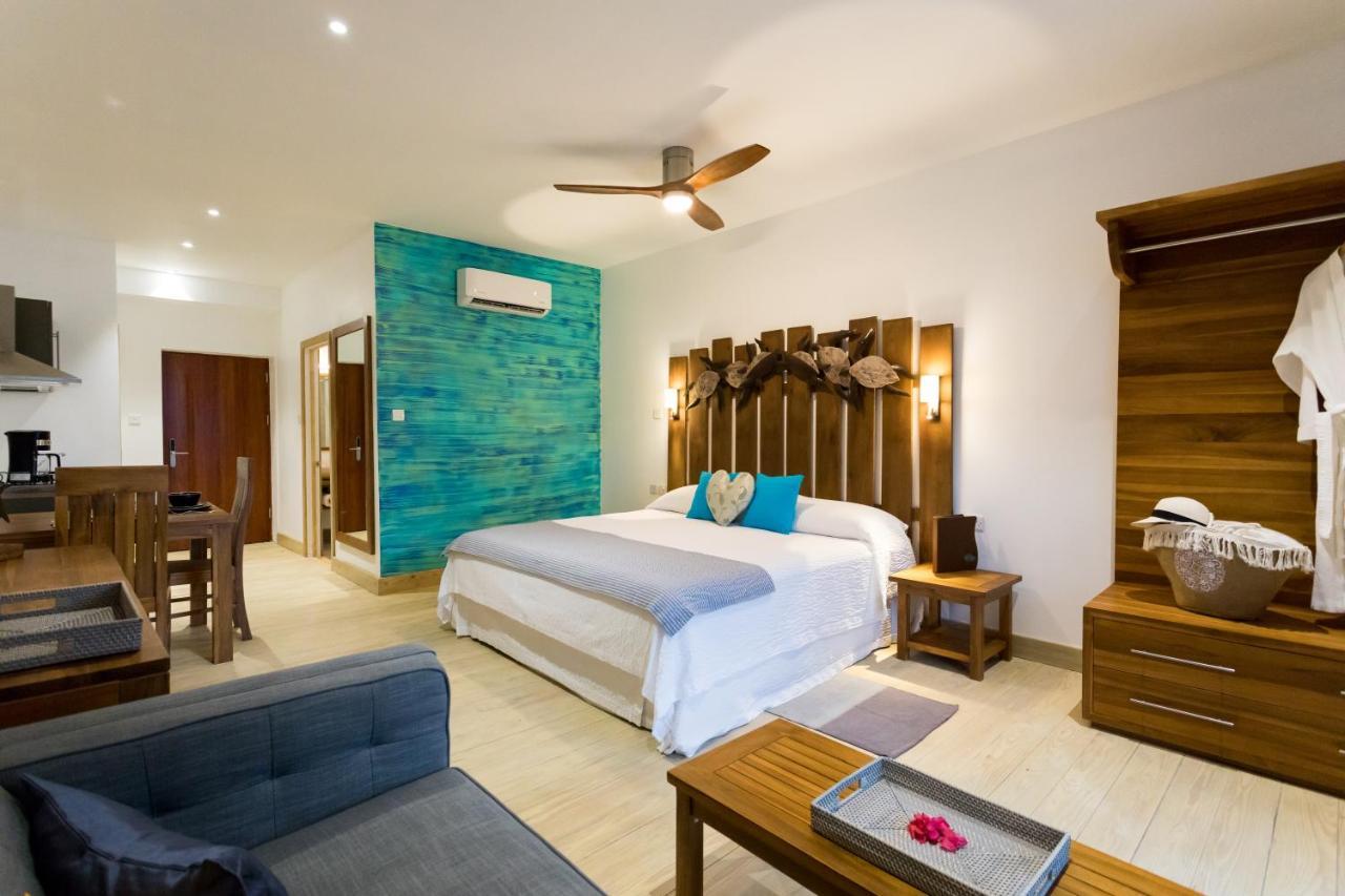 Resort True Blue Bay 4*