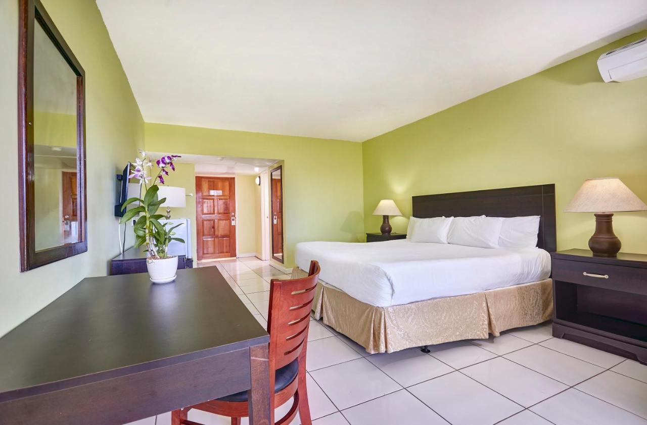 Starfish St Lucia 3*