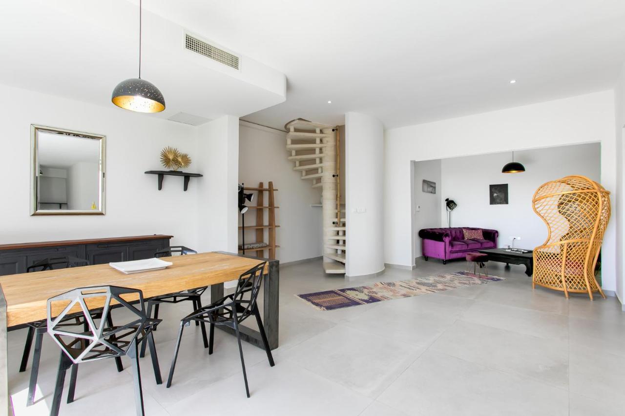 Apartment The Black Palm *