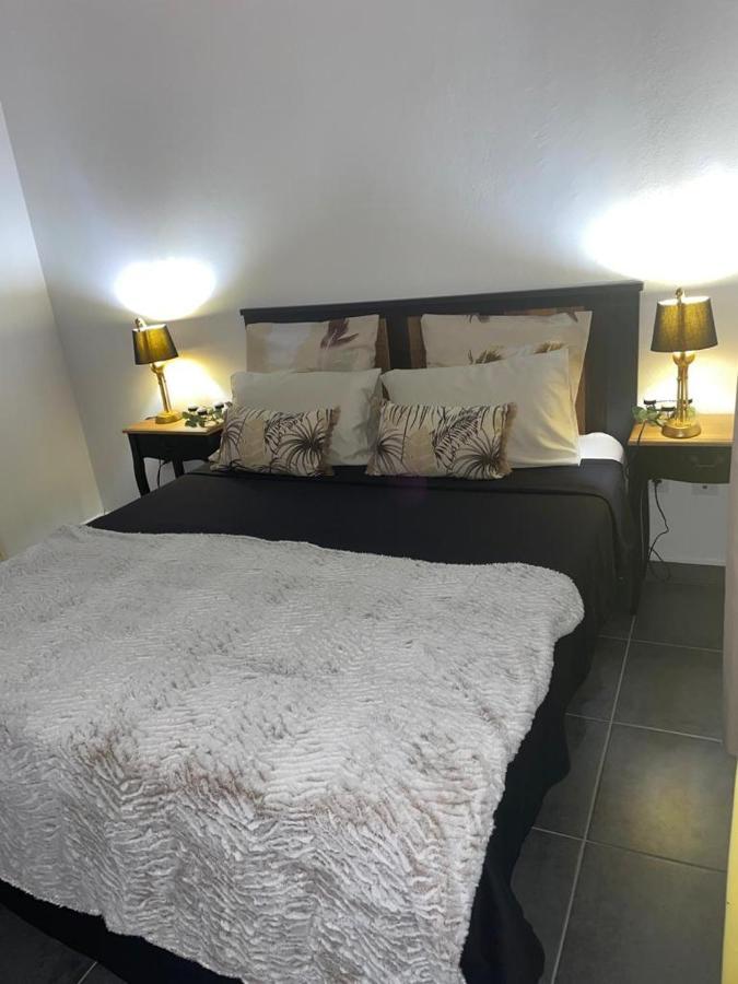 Charmante Maison Avec Jaccuzi Et Piscine *