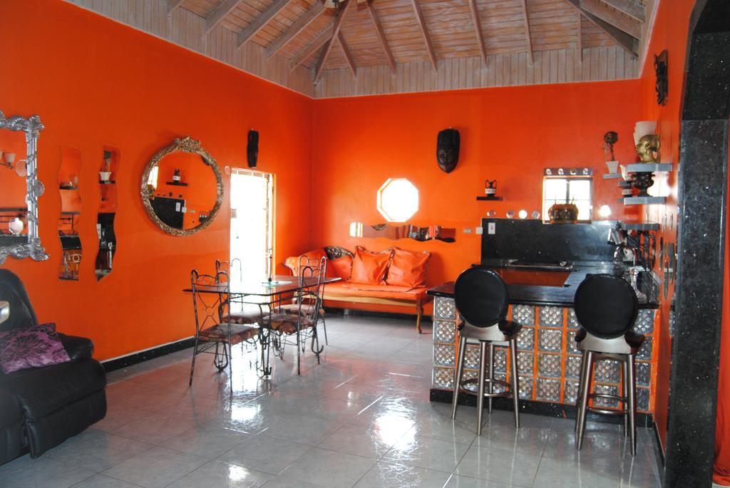 Guest house Little Savoy 2*