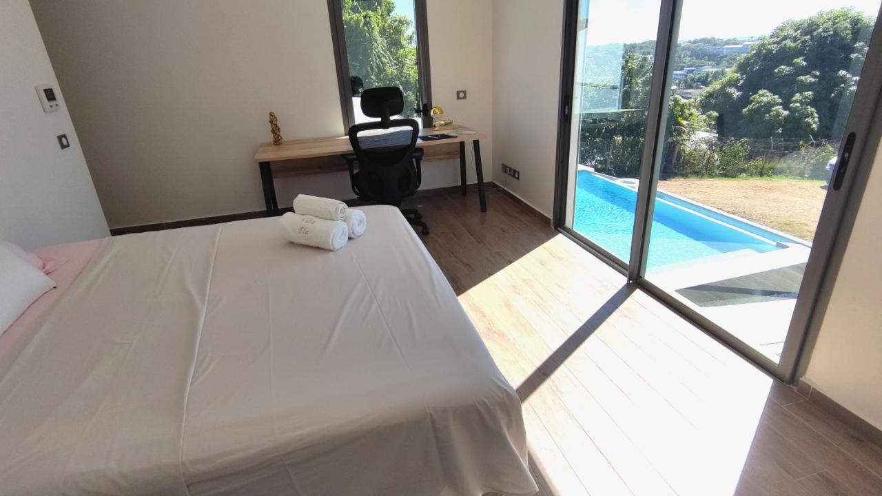 Ela - Jolie Avec Piscine Chauffee Et Jacuzzi
