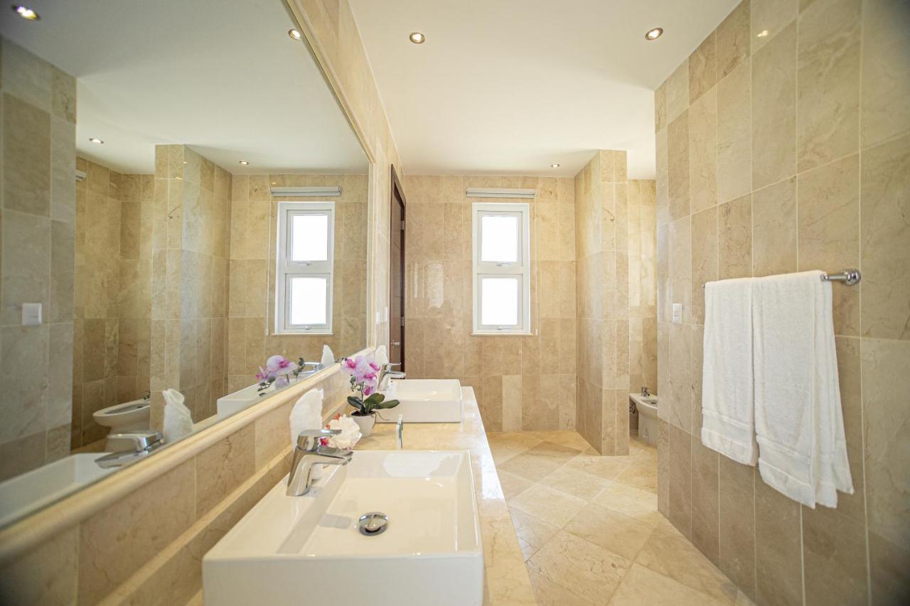 Peninsula Esmeralda Luxury Villa *