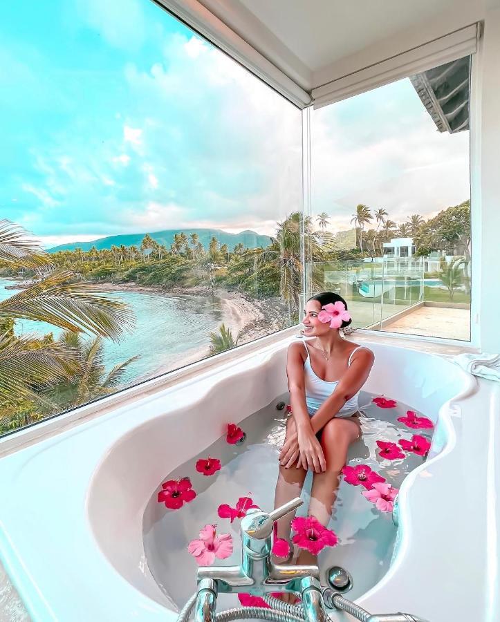 Peninsula Esmeralda Luxury *