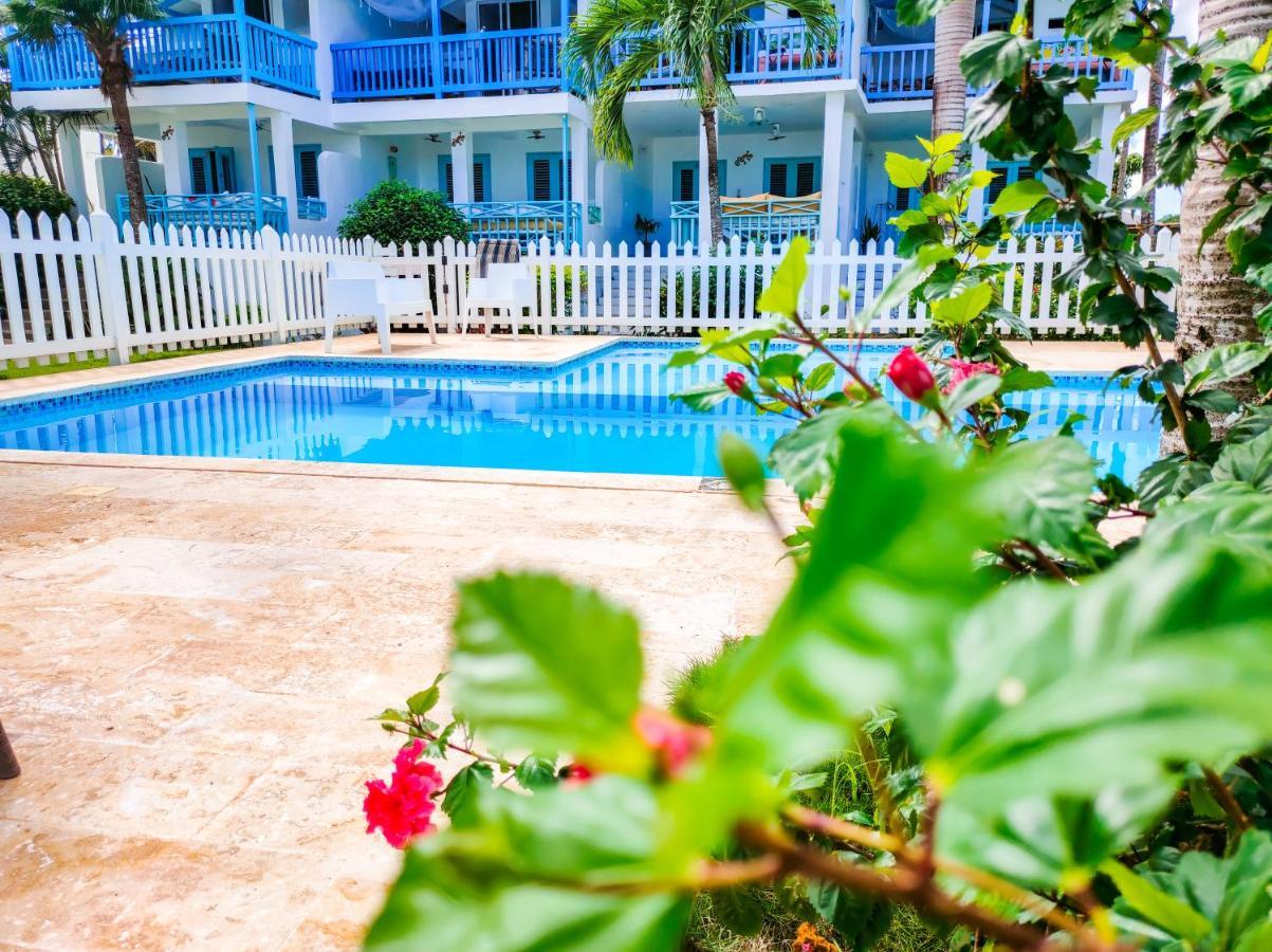 Aparthotel La Isleta 2*