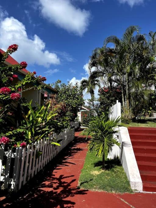 Sucrier, Les Pieds Dans L'eau Holiday home *