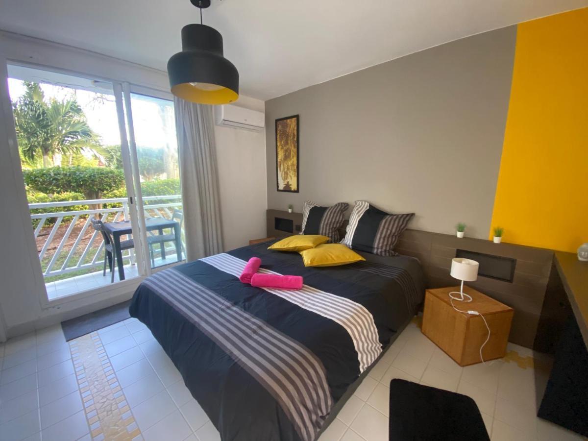Petit Coin De Paradis Apartment *