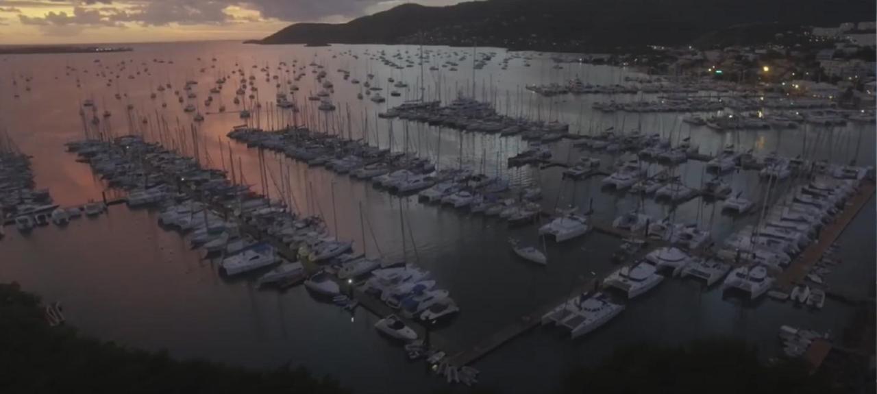 Imagine972 Martinique Bateau A Quai 3 3 Salles De Bains 6 Pers Maxi Botel