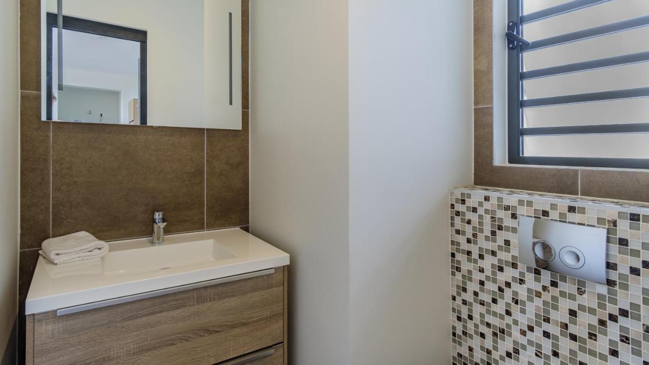 Coral Estate Ocean View Apartment