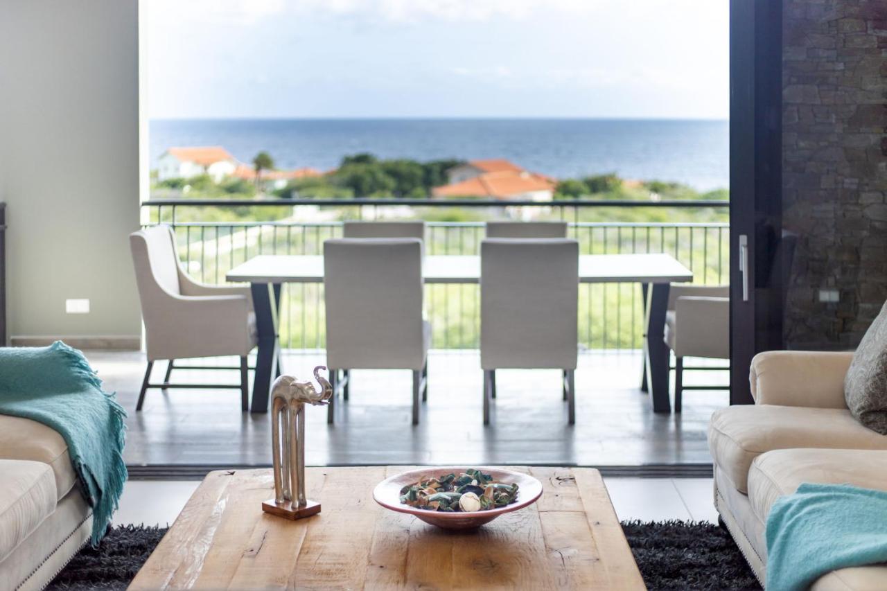 Coral Estate Ocean View Apartment *