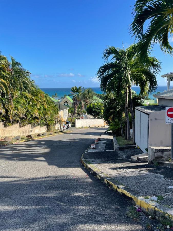 Brin D'ile Anse Des Rochers Vue A 50 M De La Et Piscine *