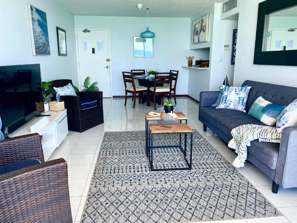 Marbella Del Caribe Isla Verde Beachfront San Juan