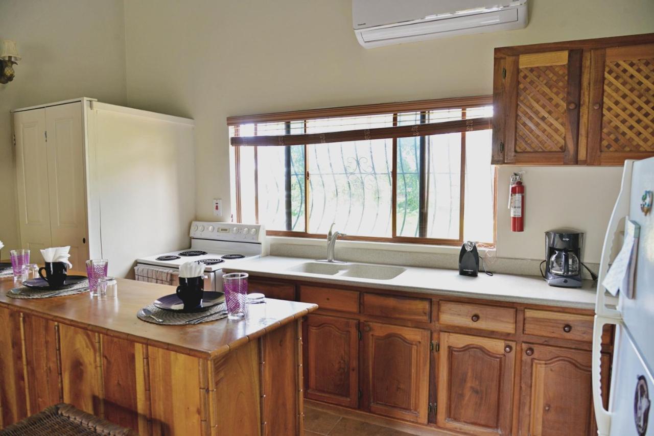 Beach House Condos, Hotel 3*