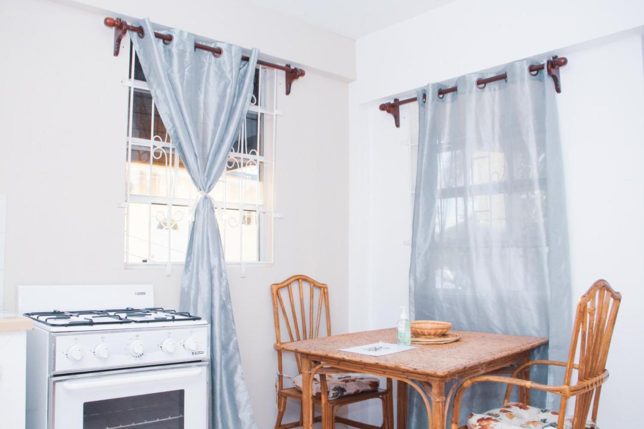 Buttercup Apartment