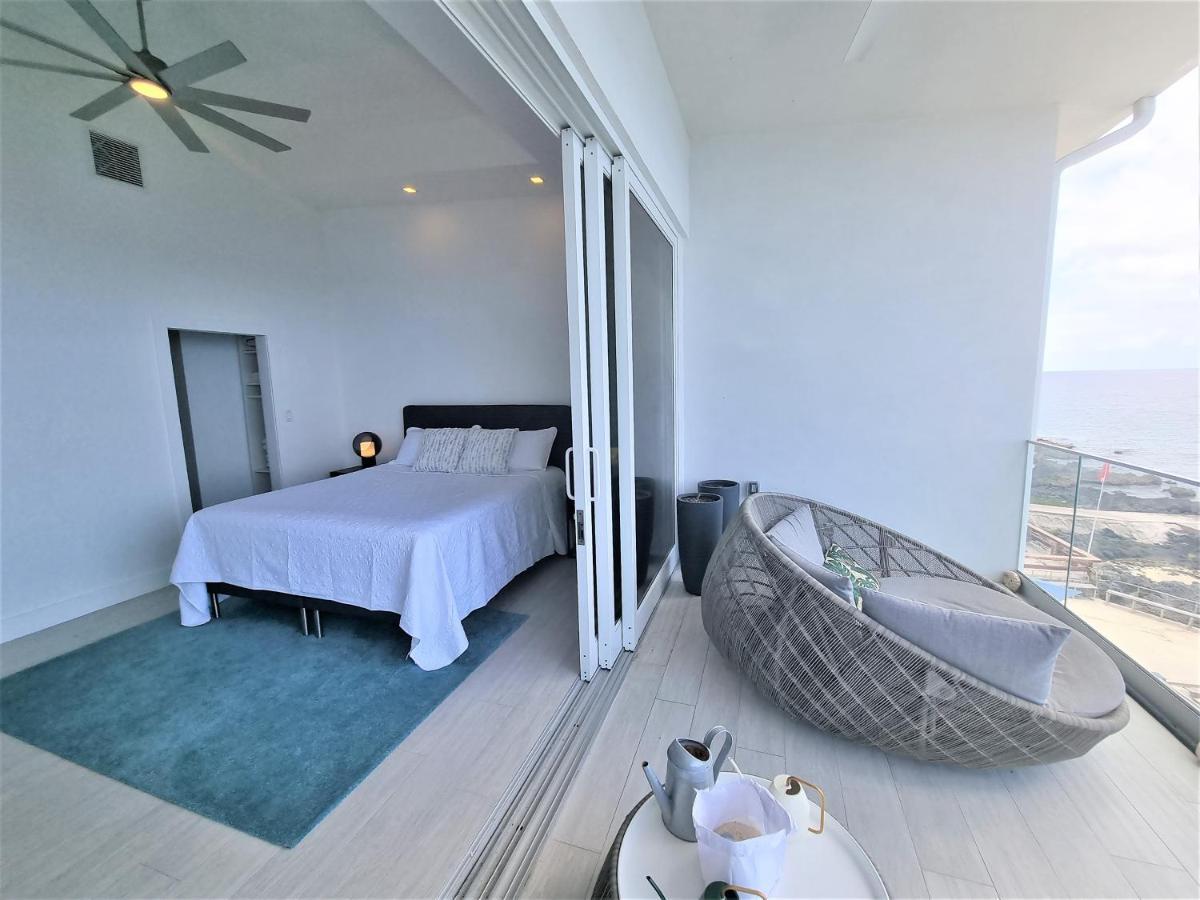 Apartment Lighthouse Point Residences