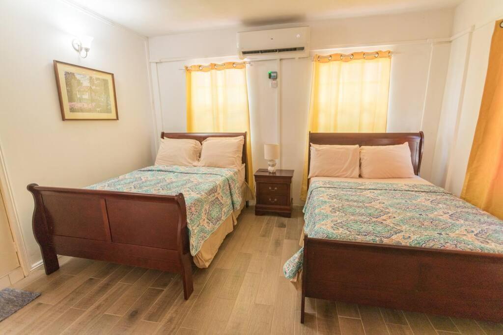 Vj's - Vacation & Car Rental, Jimmit, Dominica
