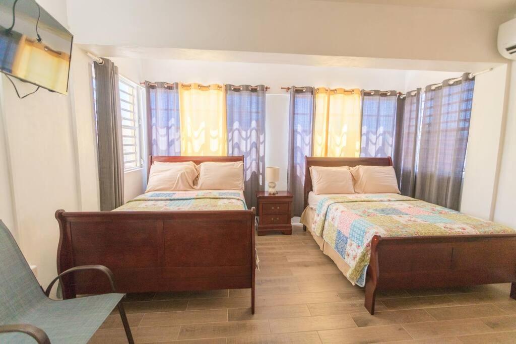 Vj's - Vacation & Car Rental, Jimmit, Dominica Apartment Roseau