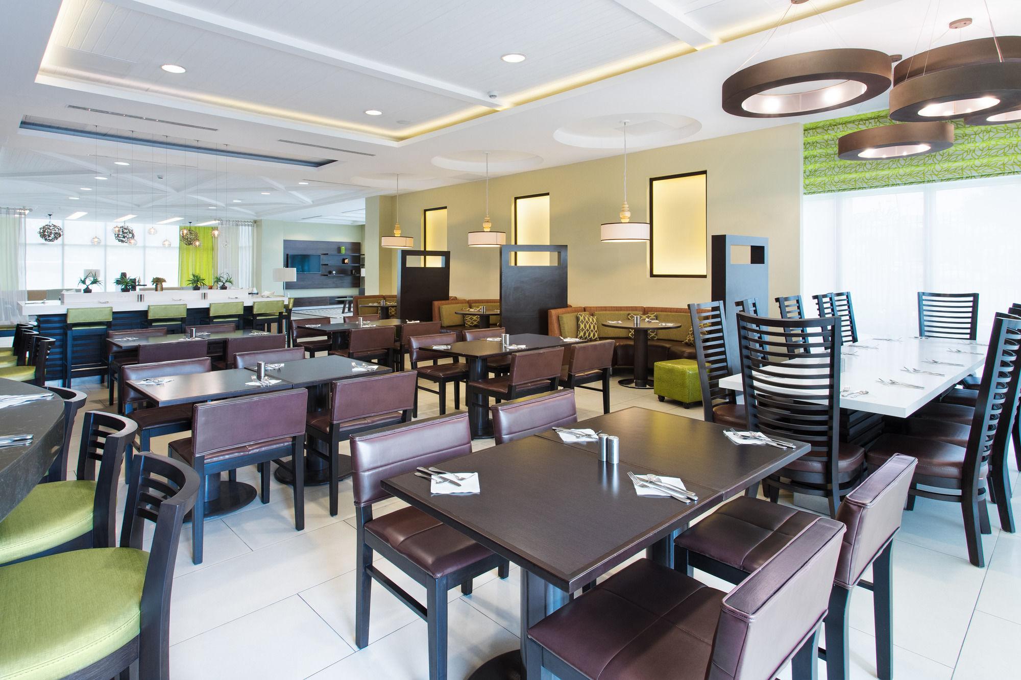 Courtyard By Marriott Kingston, Jamaica