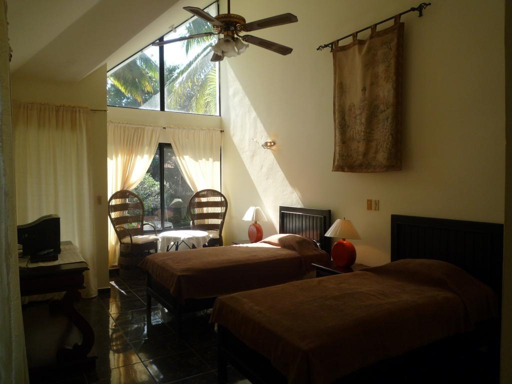 Playa Laguna Hotel 2*