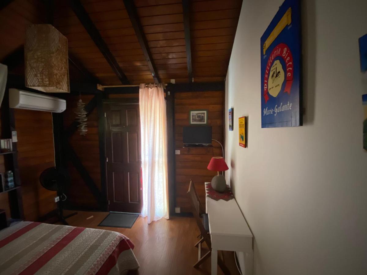 La Baie Du Bonheur Bed & Breakfast Deshaies