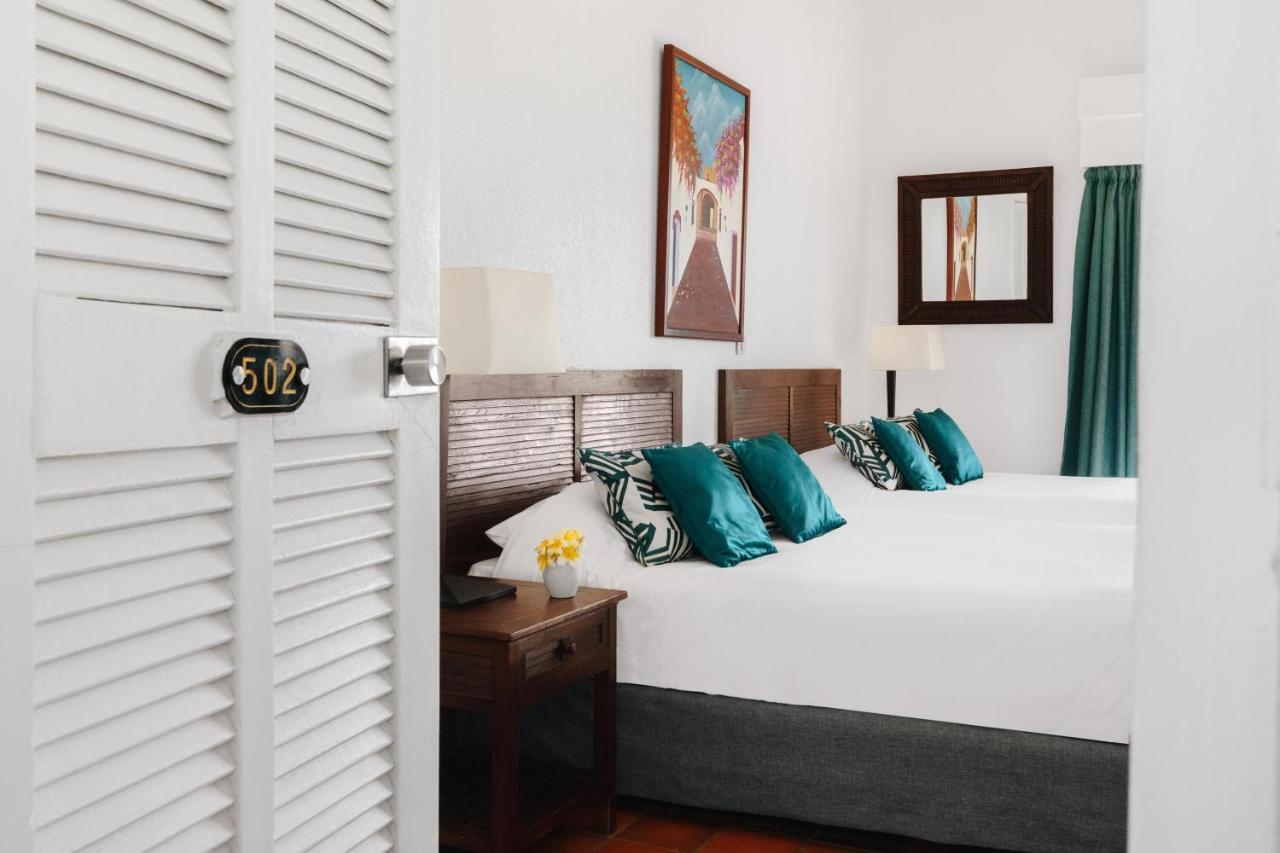 Hotel Esmeralda - Orient Bay