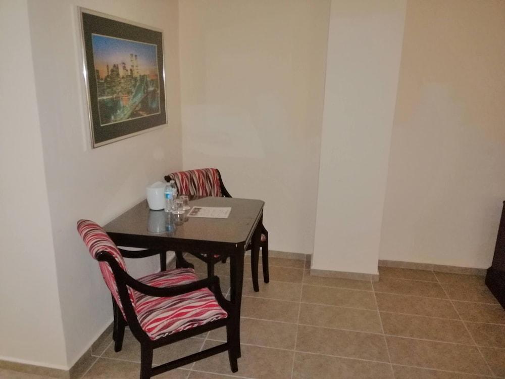 Ramada By Wyndham Princess 3*